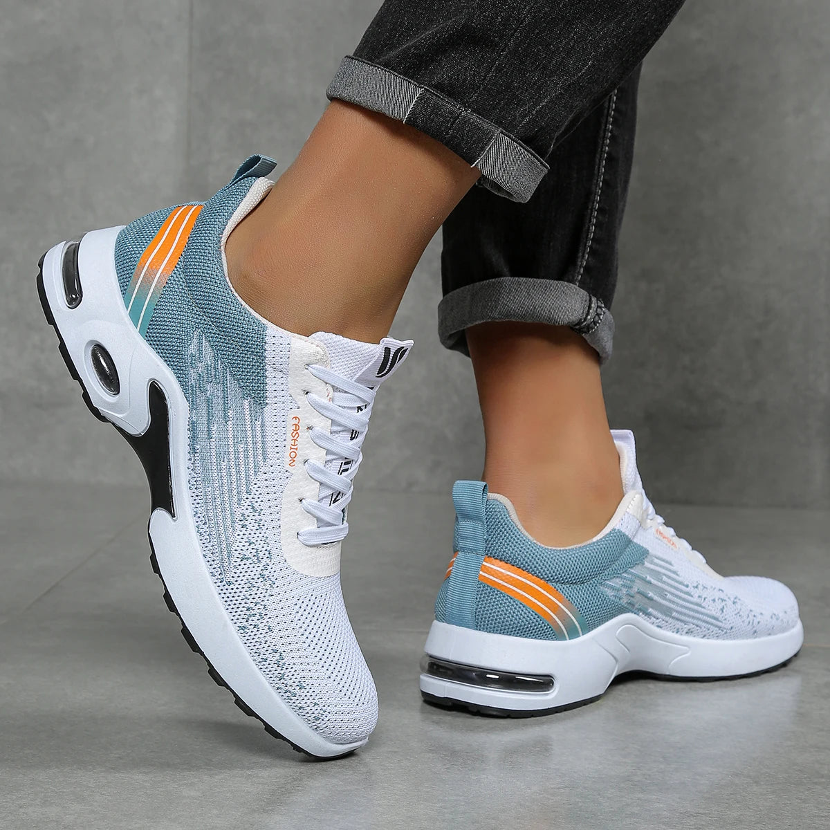 Ultra Light Sneackers